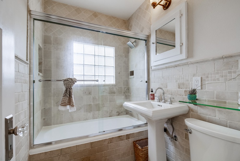 Virtual tour photo 37 of 51 for 4223 Meade Ave