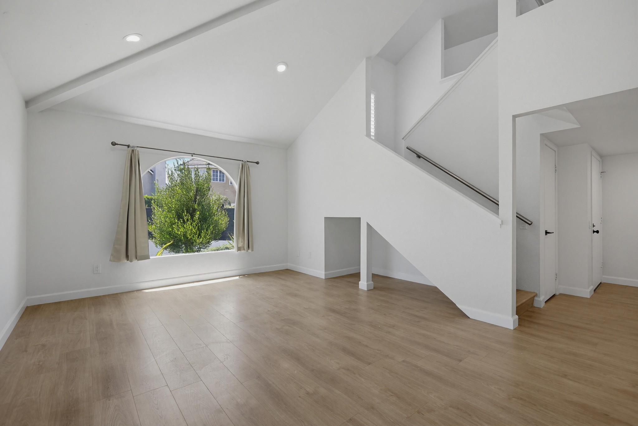 Virtual tour photo 9 of 76 for 4225 Andros Cir