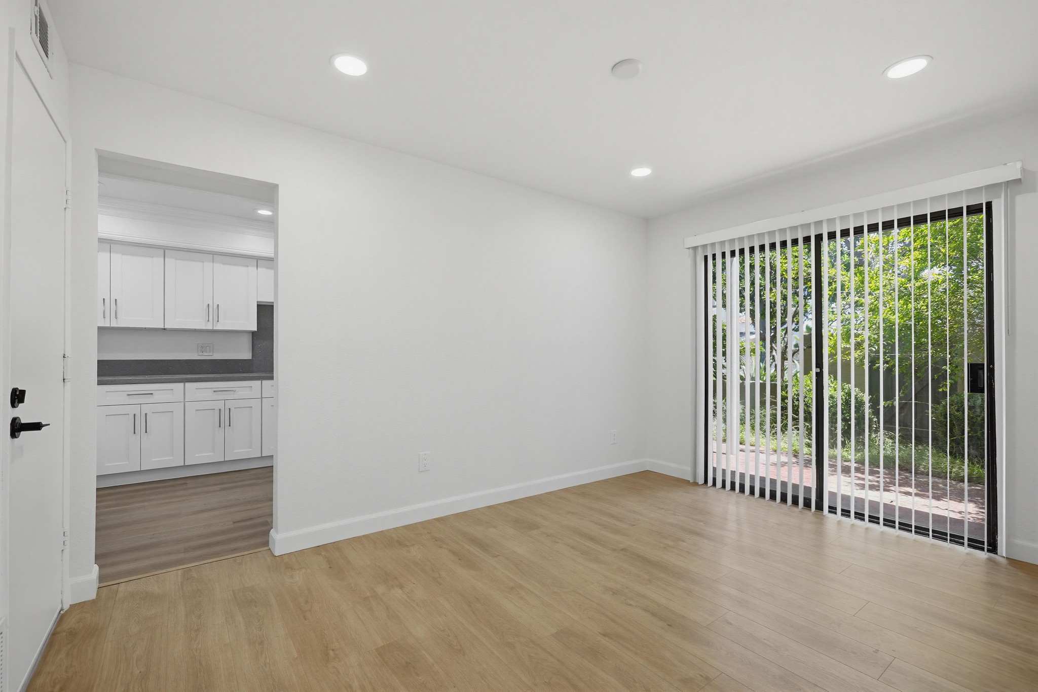 Virtual tour photo 16 of 76 for 4225 Andros Cir