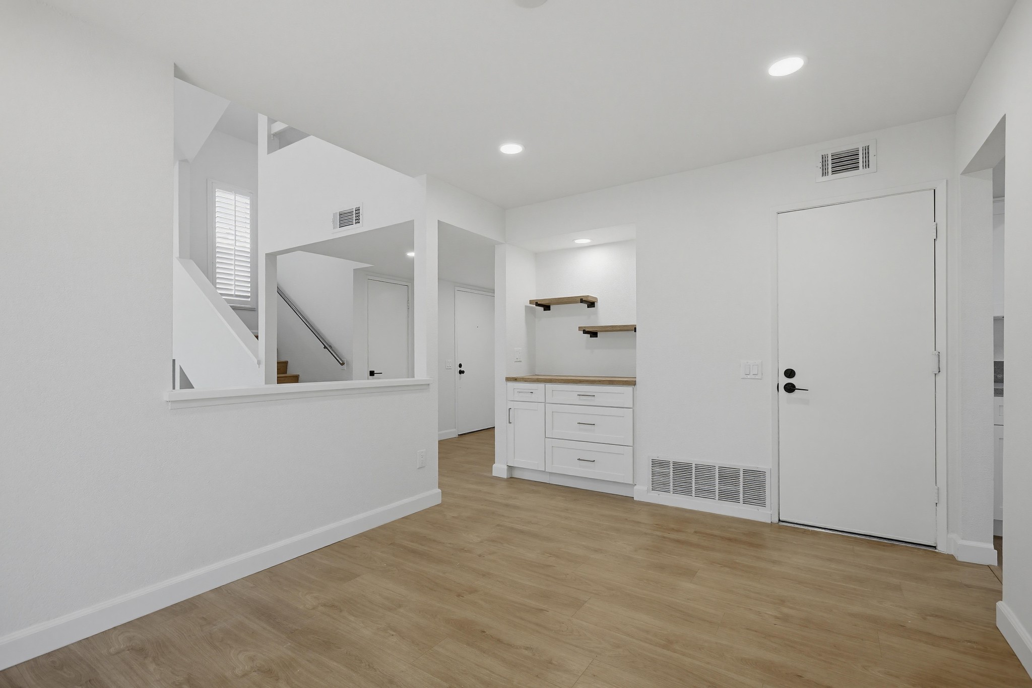 Virtual tour photo 20 of 76 for 4225 Andros Cir