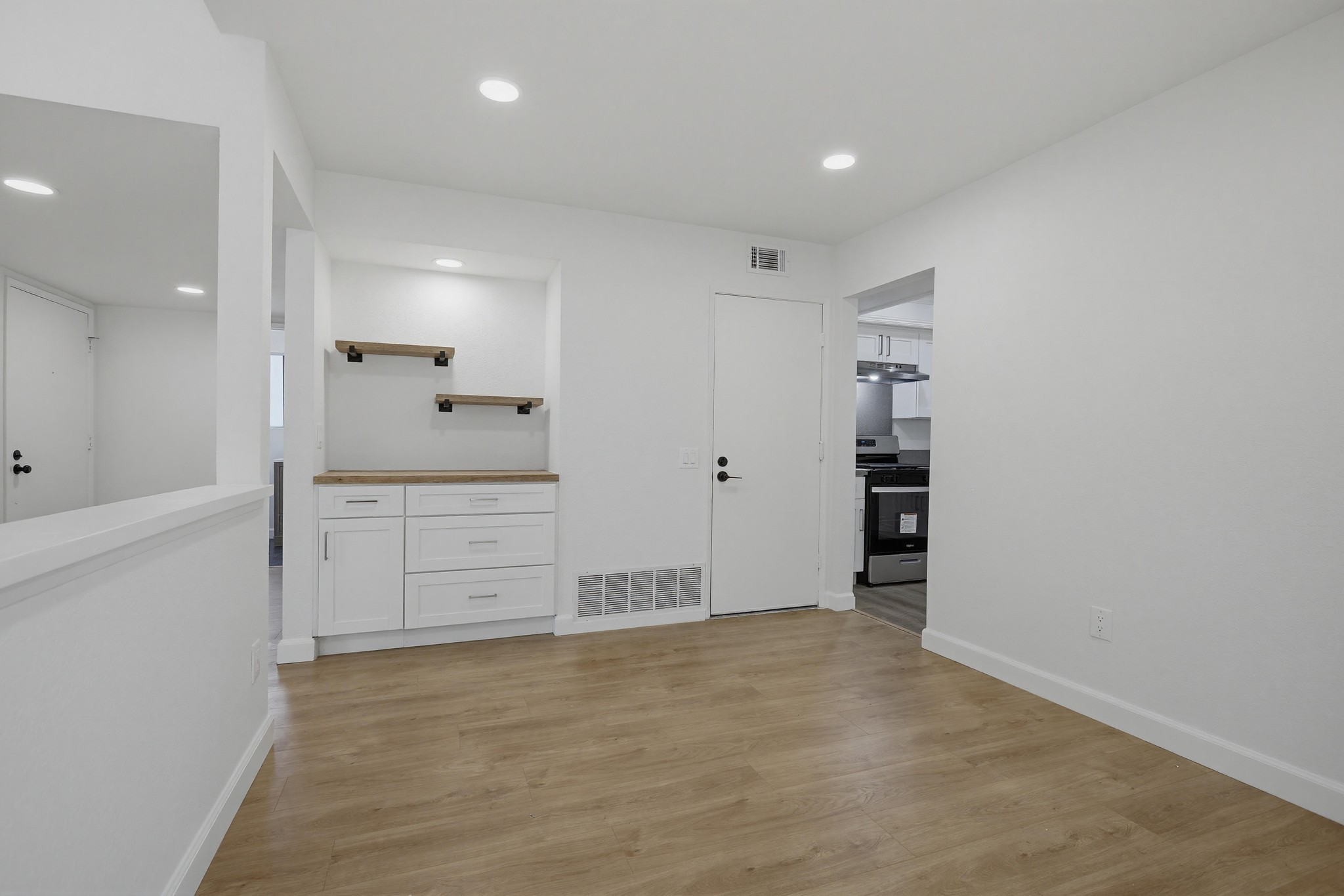 Virtual tour photo 21 of 76 for 4225 Andros Cir