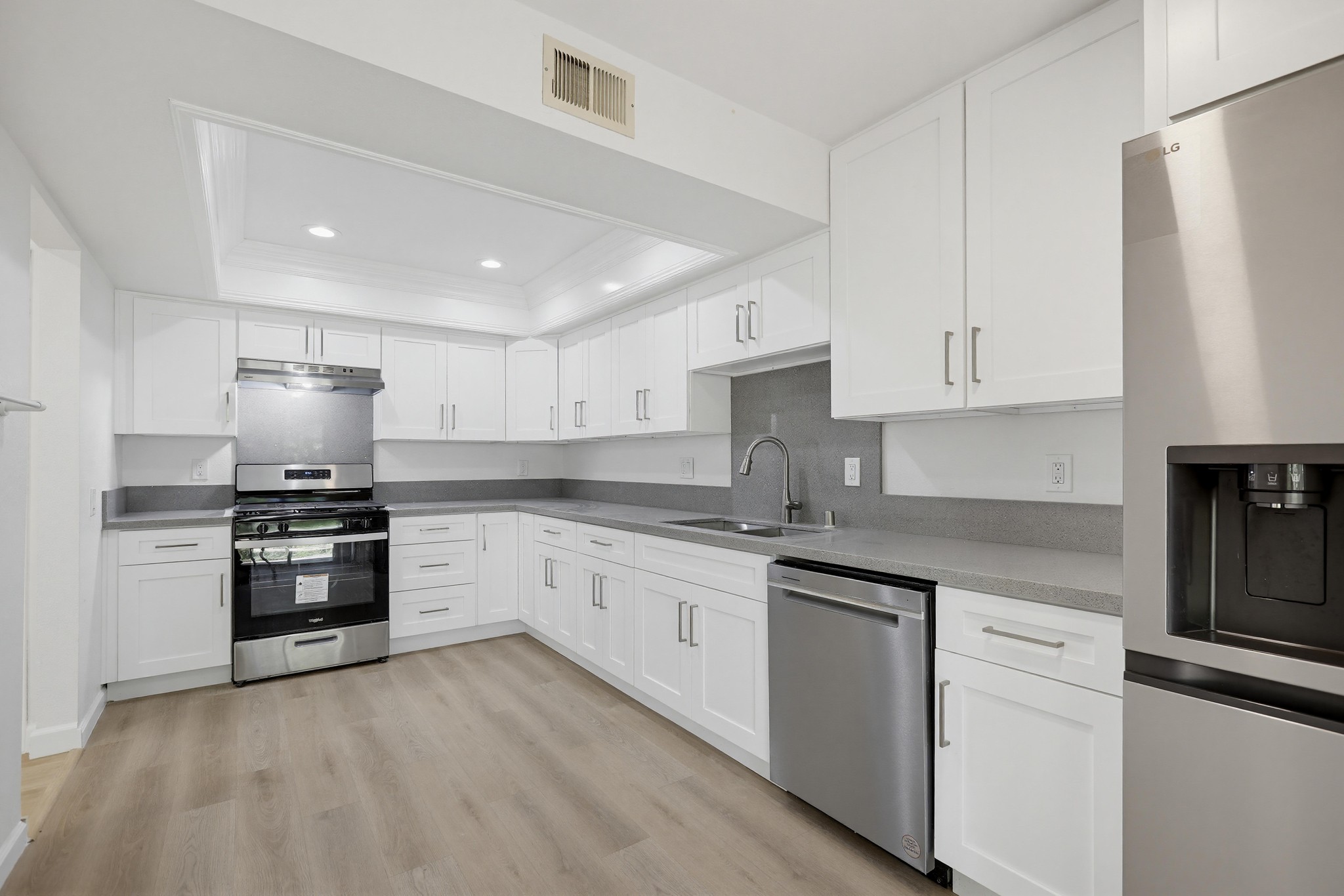 Virtual tour photo 25 of 76 for 4225 Andros Cir