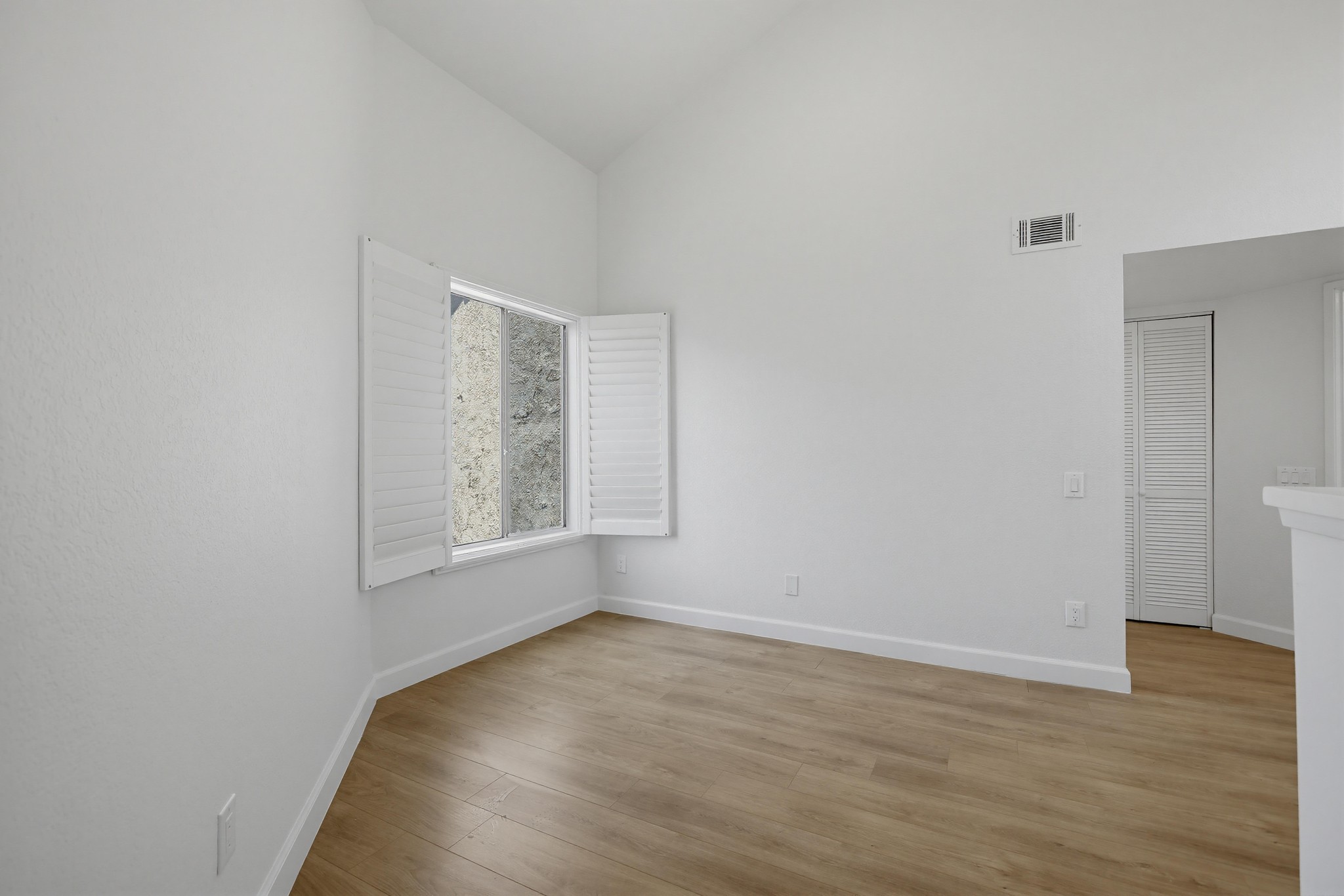 Virtual tour photo 35 of 76 for 4225 Andros Cir