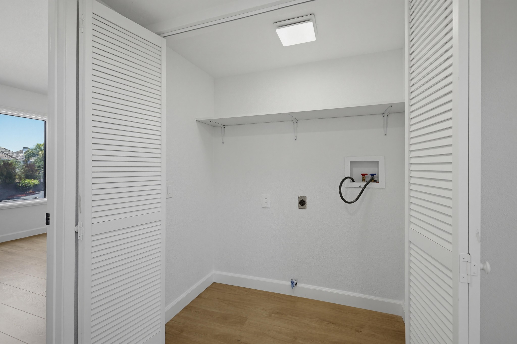 Virtual tour photo 39 of 76 for 4225 Andros Cir