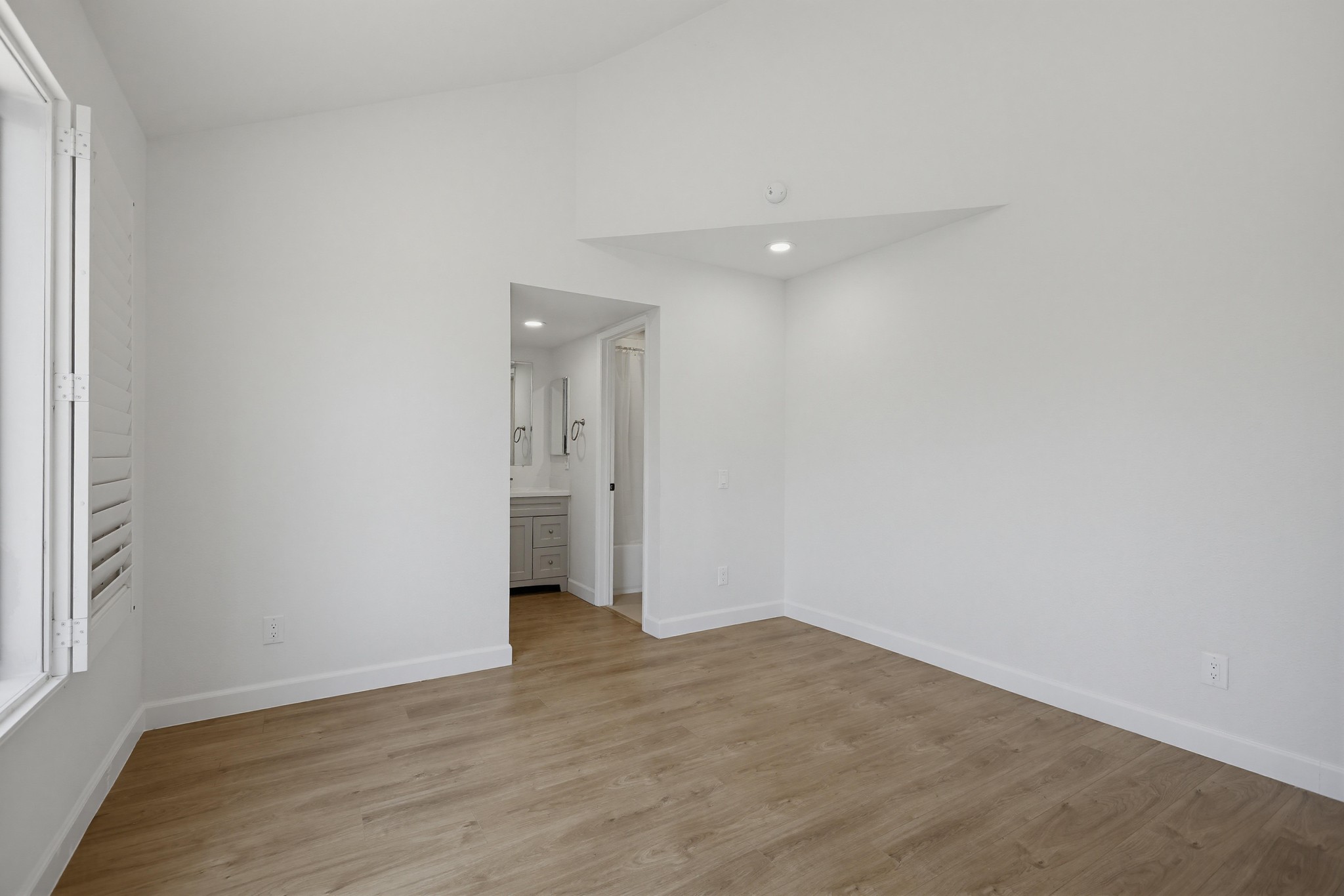 Virtual tour photo 56 of 76 for 4225 Andros Cir