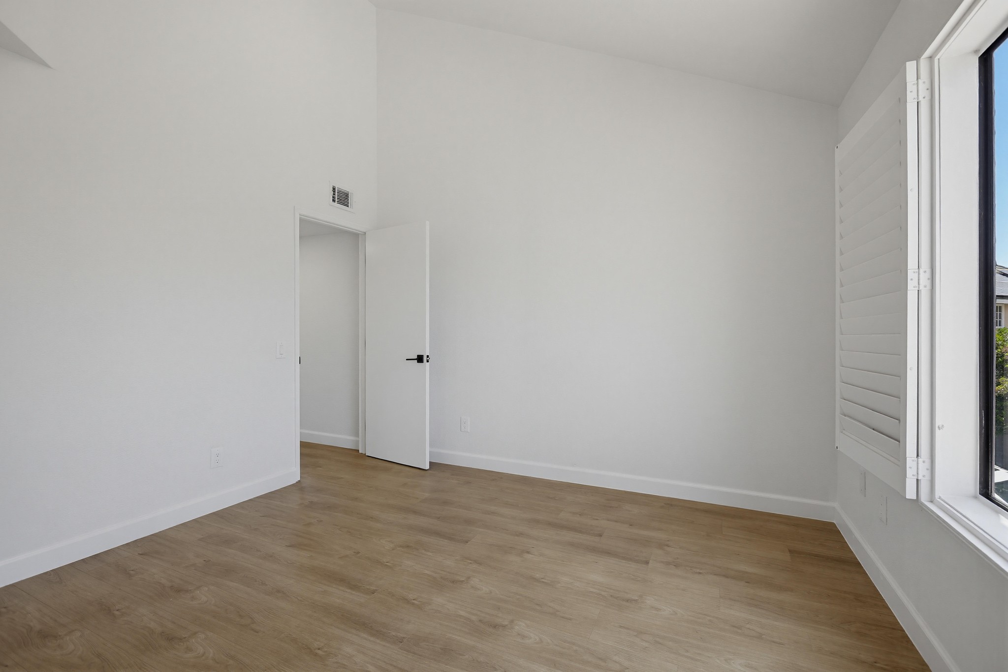 Virtual tour photo 57 of 76 for 4225 Andros Cir
