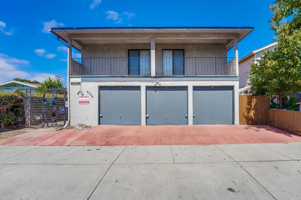 Virtual tour photo 3 of 33 for 4226 Chamoune Ave #3