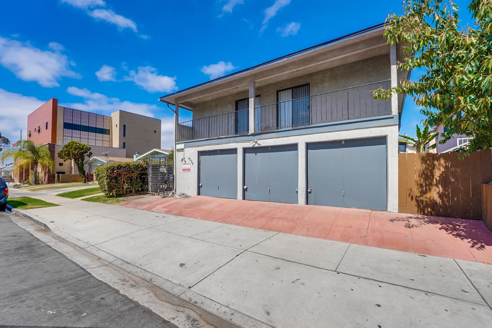 Virtual tour photo 4 of 33 for 4226 Chamoune Ave #3