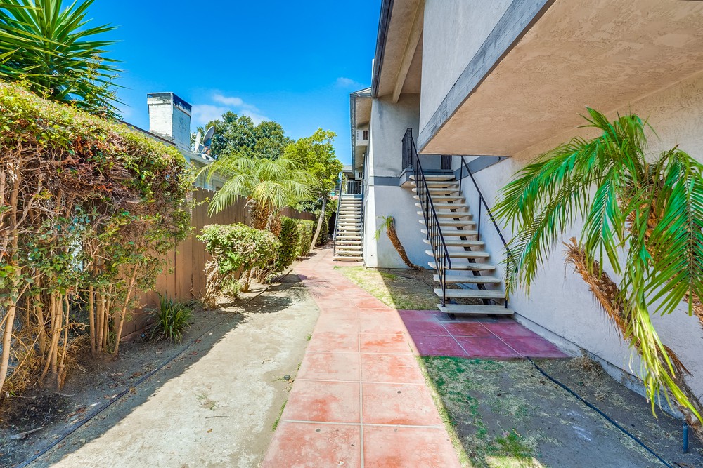 Virtual tour photo 5 of 33 for 4226 Chamoune Ave #3