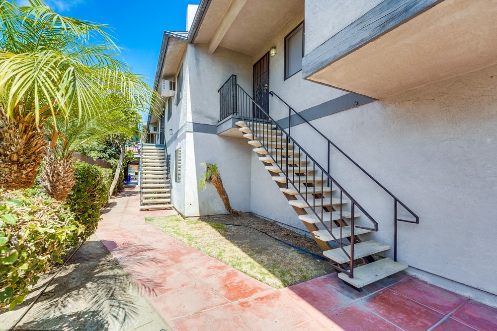 Virtual tour photo 6 of 33 for 4226 Chamoune Ave #3