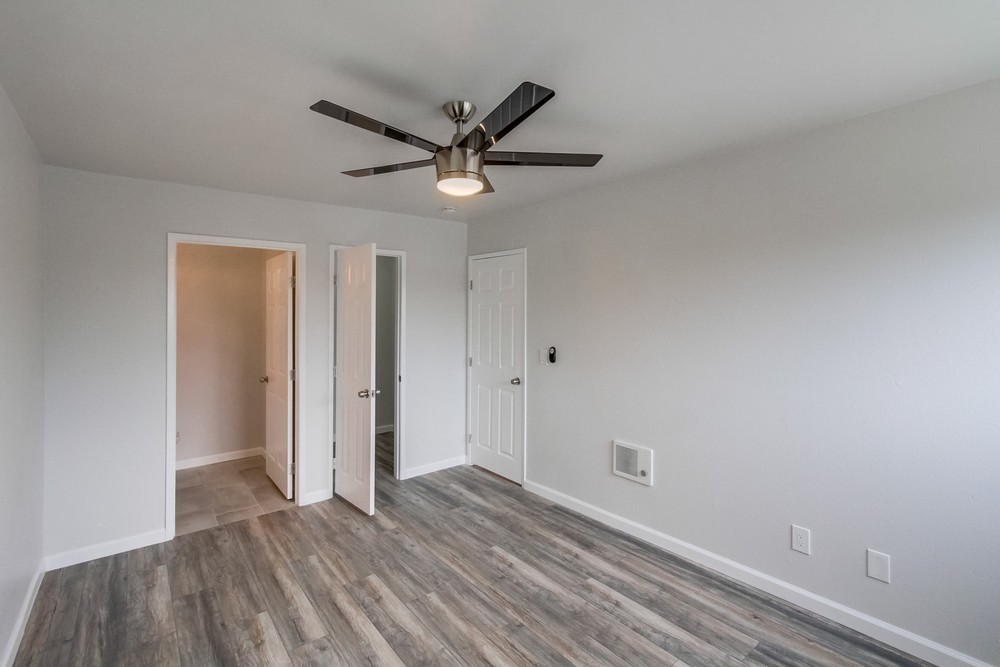 Virtual tour photo 20 of 30 for 4227 36th St #5