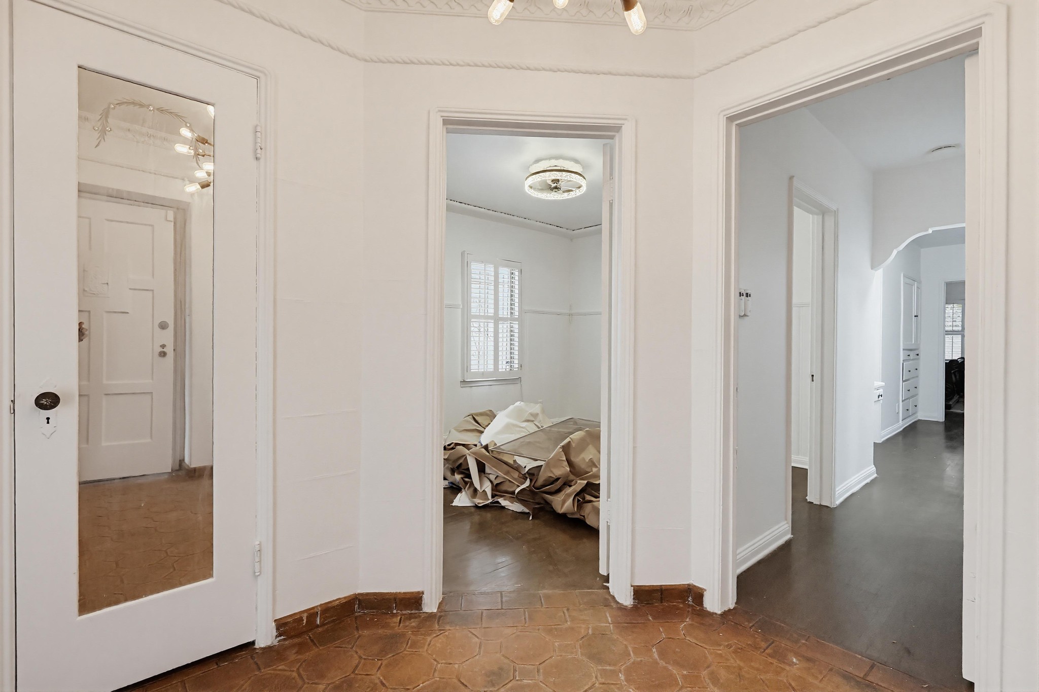 Virtual tour photo 13 of 76 for 4229 Angeles Vista Blvd