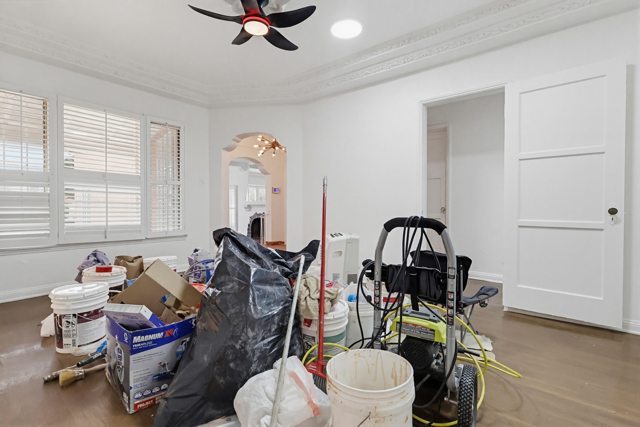 Virtual tour photo 19 of 76 for 4229 Angeles Vista Blvd