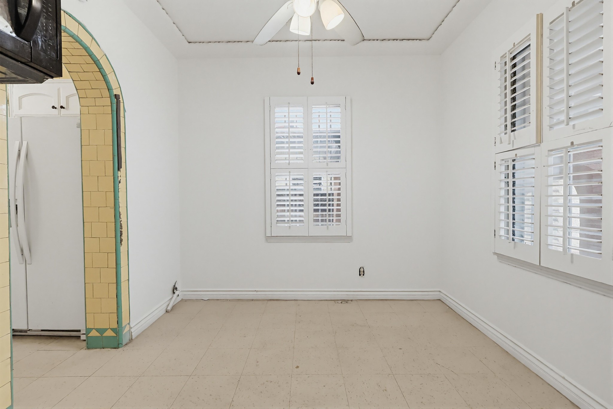 Virtual tour photo 21 of 76 for 4229 Angeles Vista Blvd
