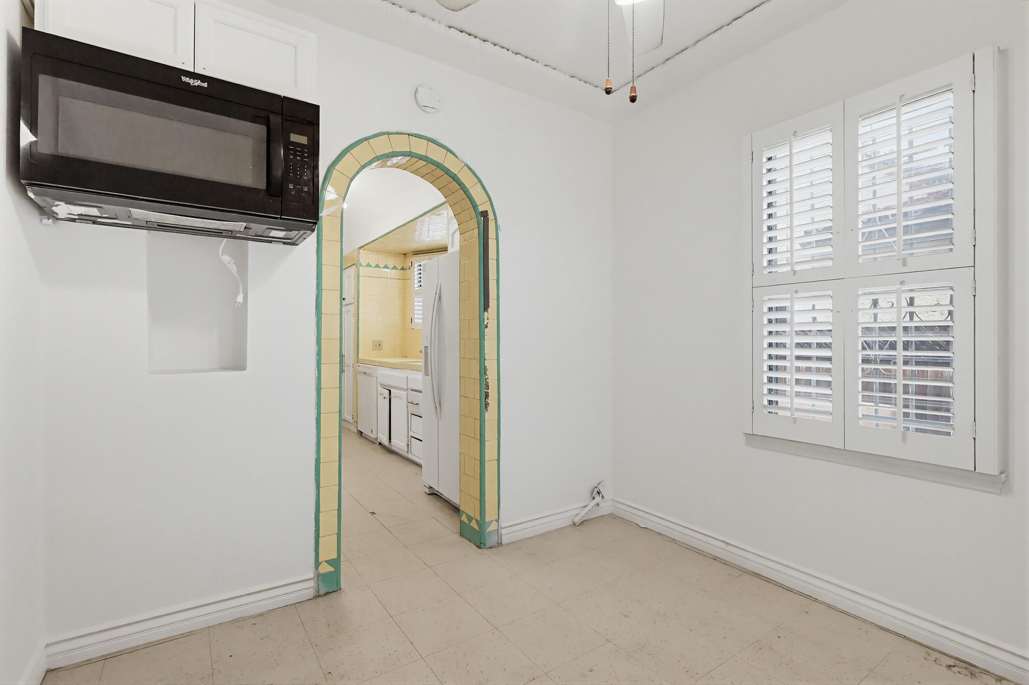 Virtual tour photo 22 of 76 for 4229 Angeles Vista Blvd