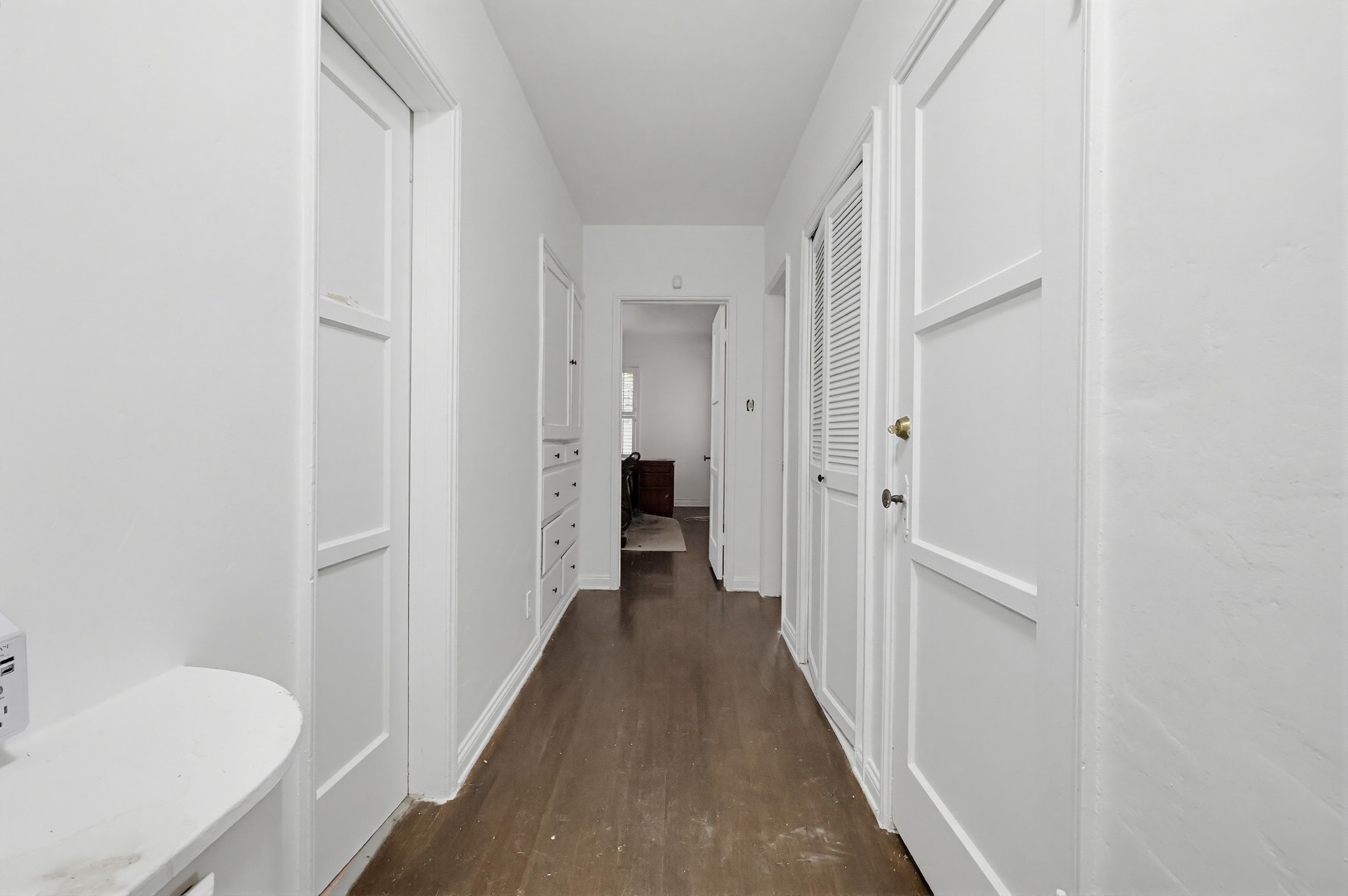 Virtual tour photo 40 of 76 for 4229 Angeles Vista Blvd