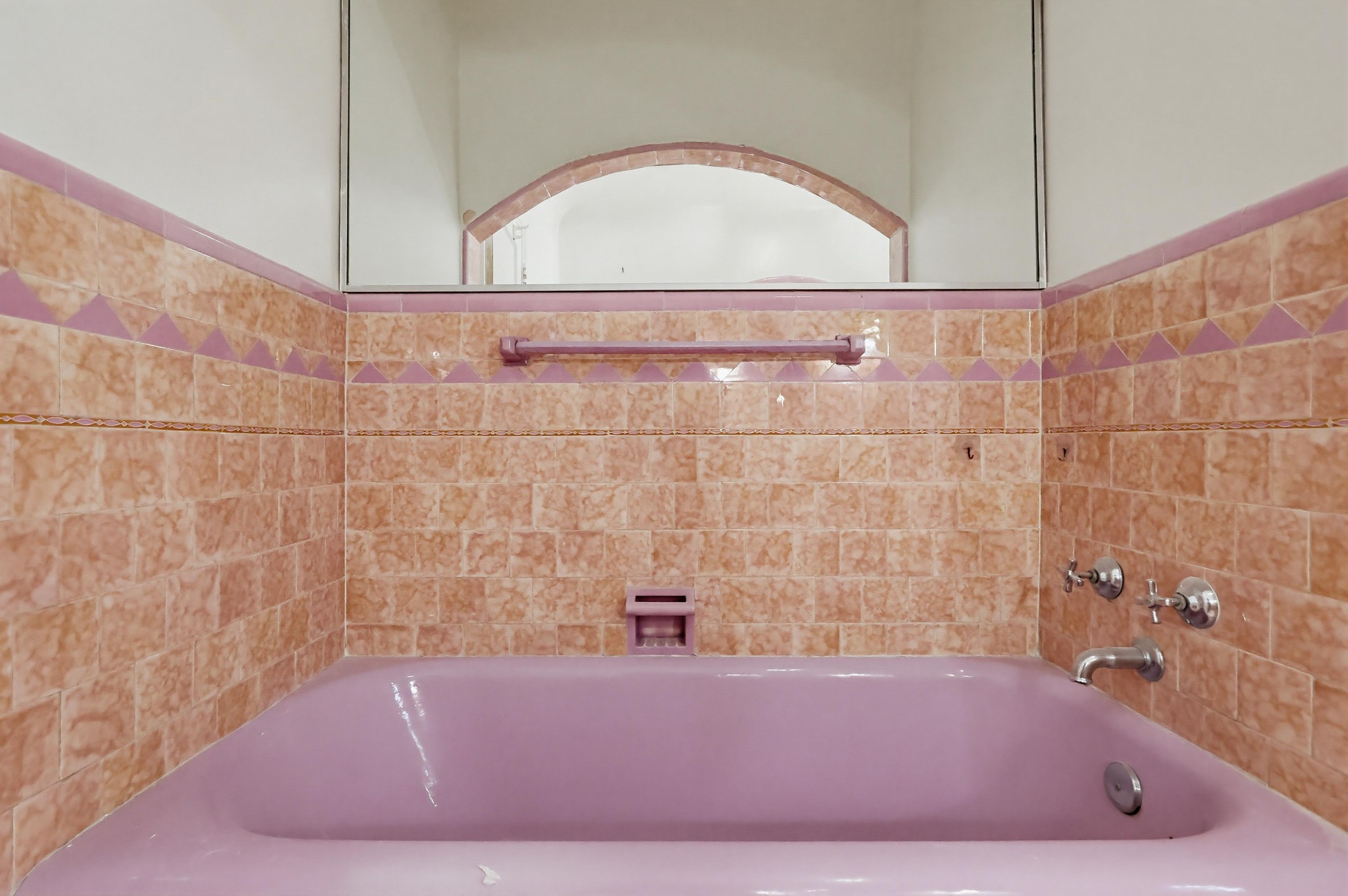 Virtual tour photo 43 of 76 for 4229 Angeles Vista Blvd