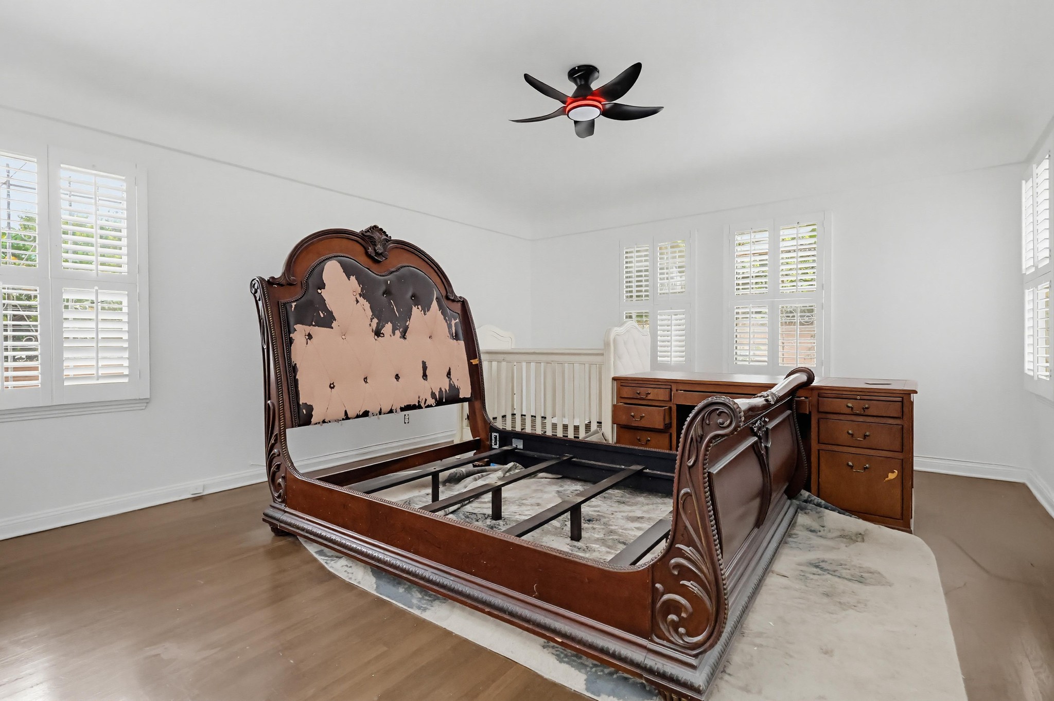 Virtual tour photo 49 of 76 for 4229 Angeles Vista Blvd