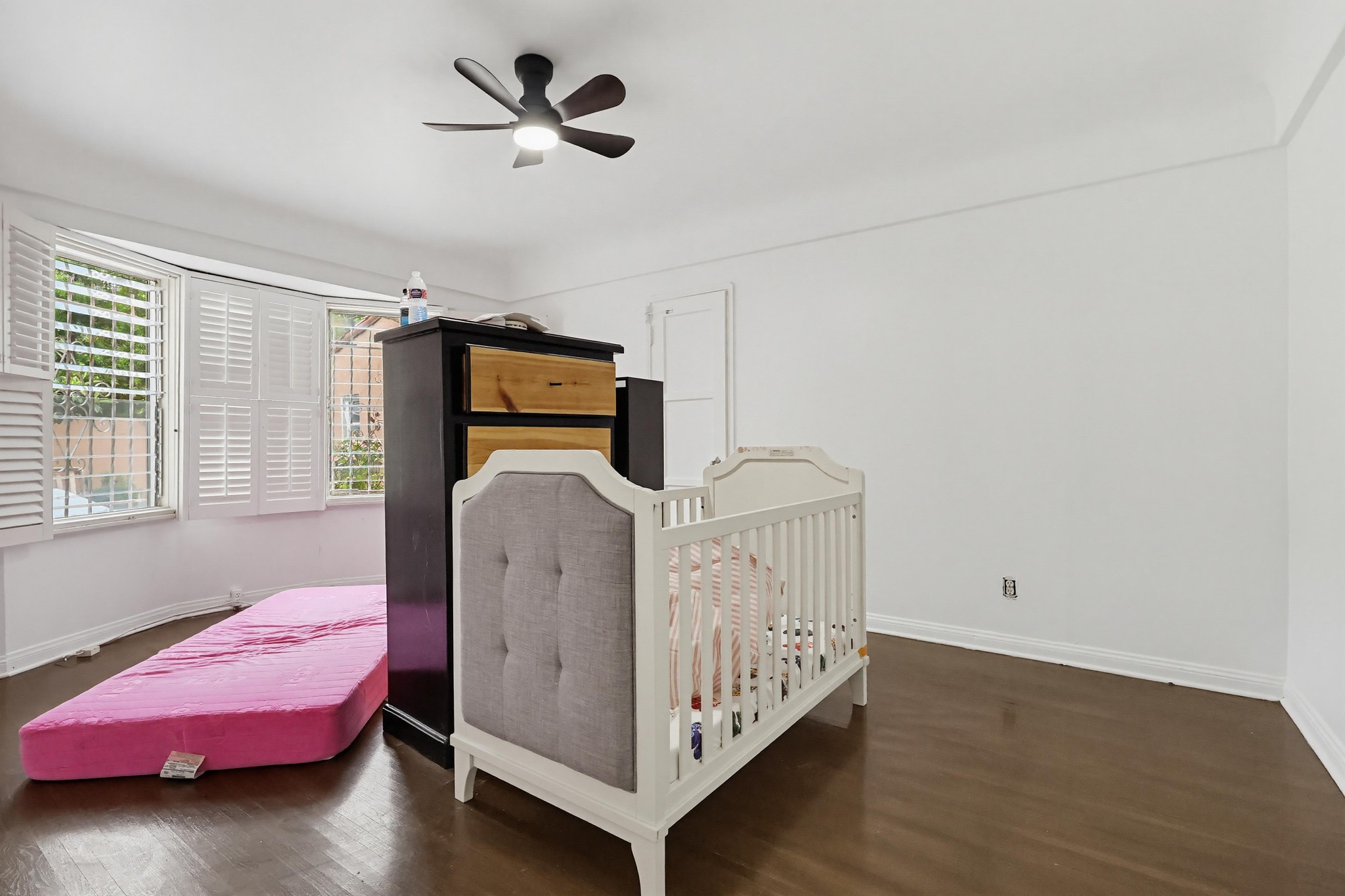 Virtual tour photo 55 of 76 for 4229 Angeles Vista Blvd