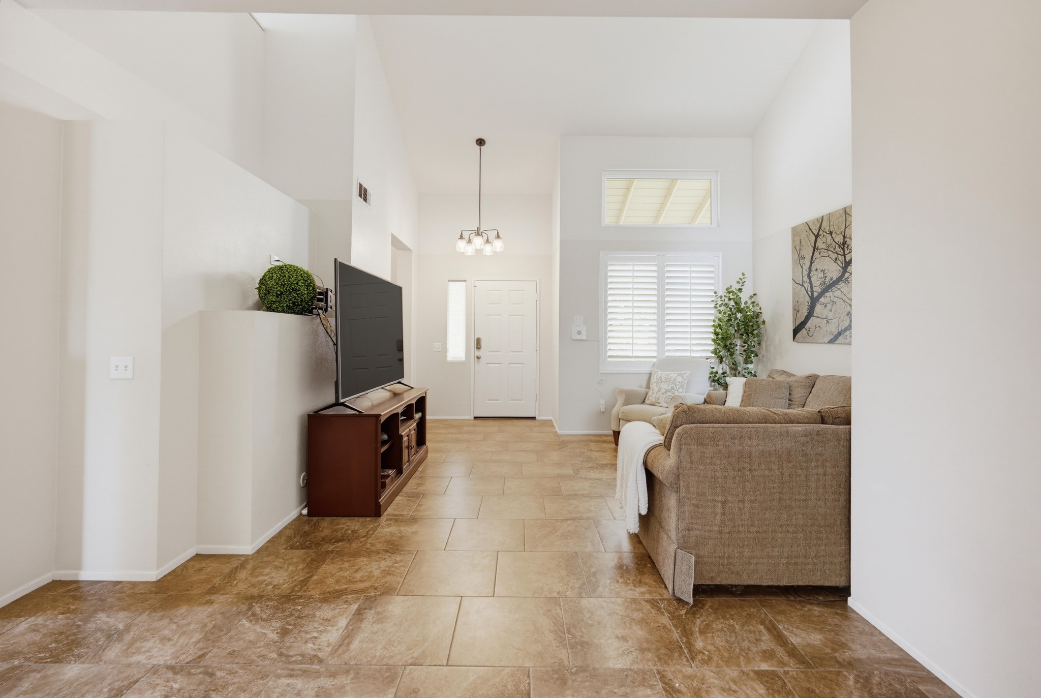 Virtual tour photo 12 of 74 for 42292 Corte Villosa