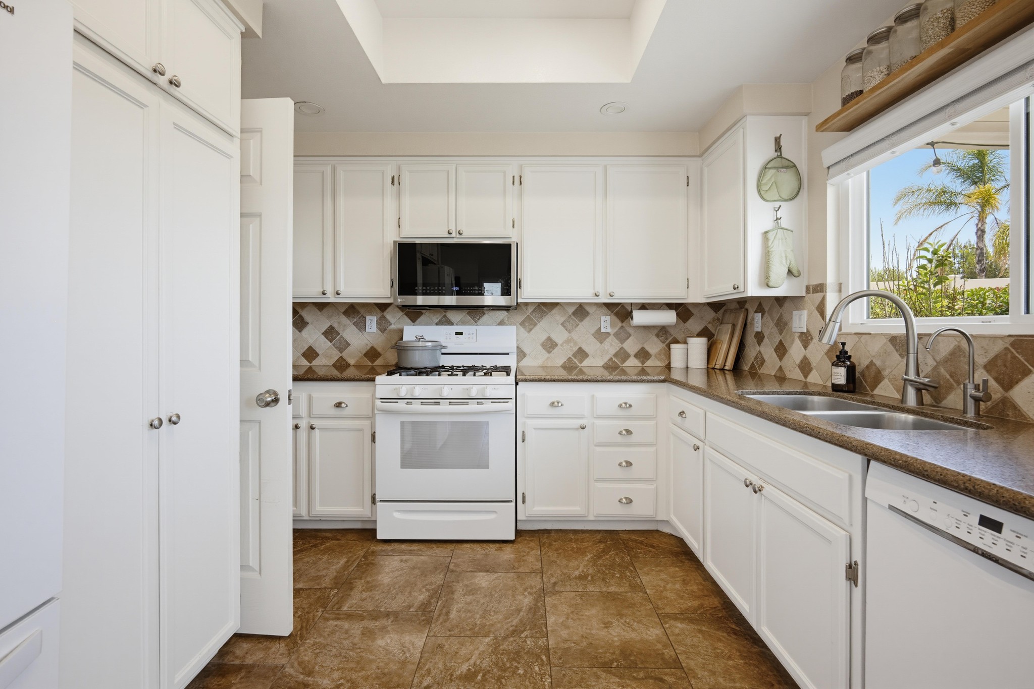 Virtual tour photo 27 of 74 for 42292 Corte Villosa