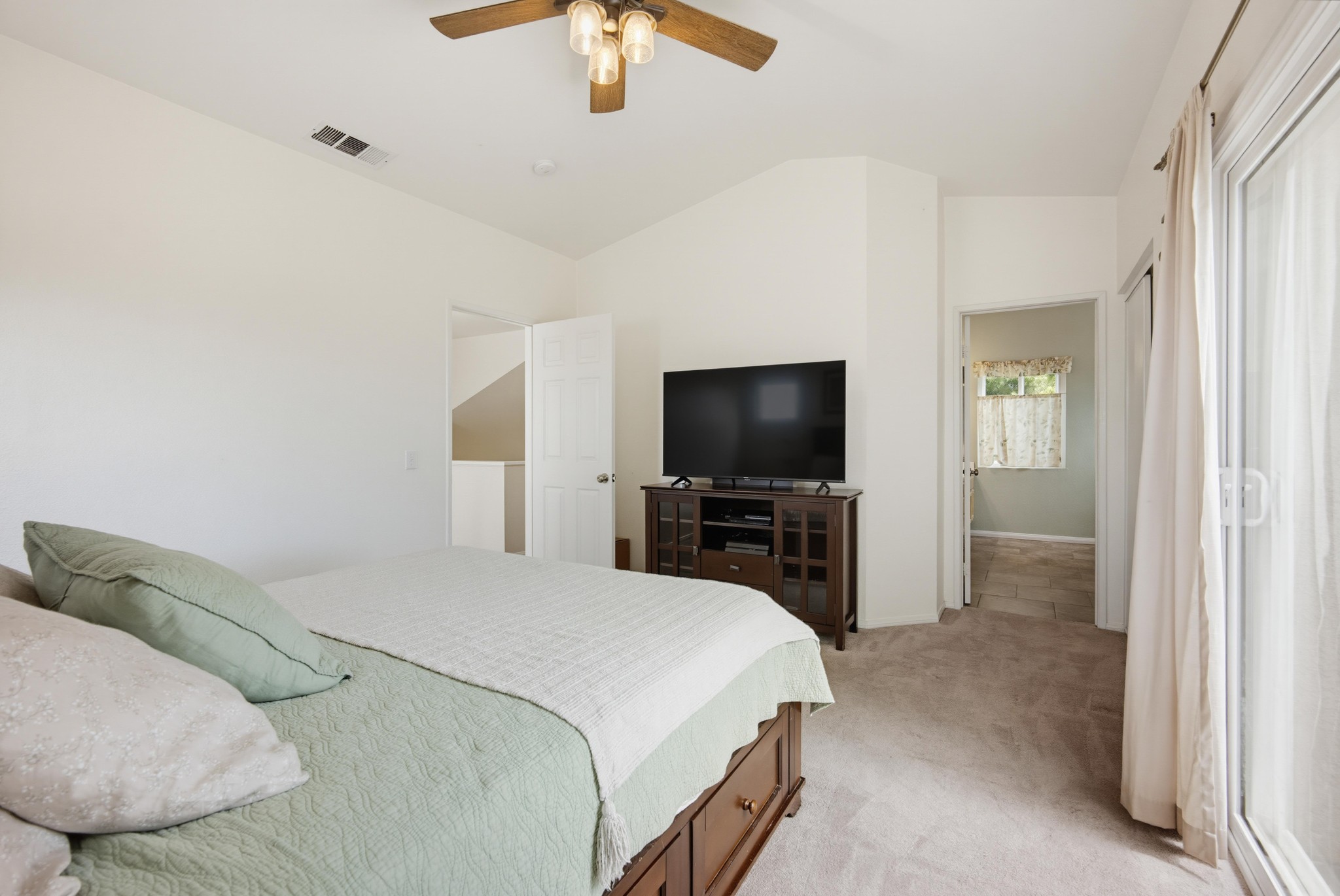 Virtual tour photo 35 of 74 for 42292 Corte Villosa