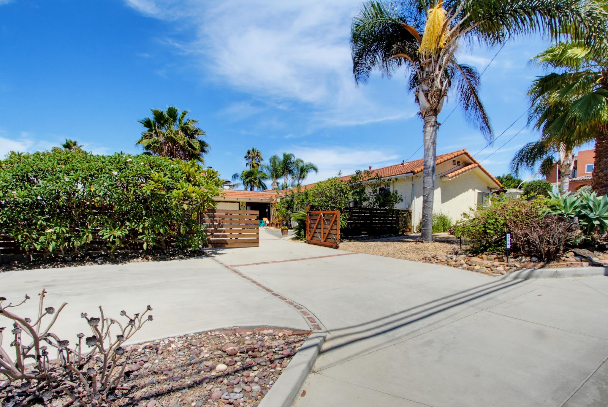 Virtual tour photo 3 of 66 for 4232 Jellett St