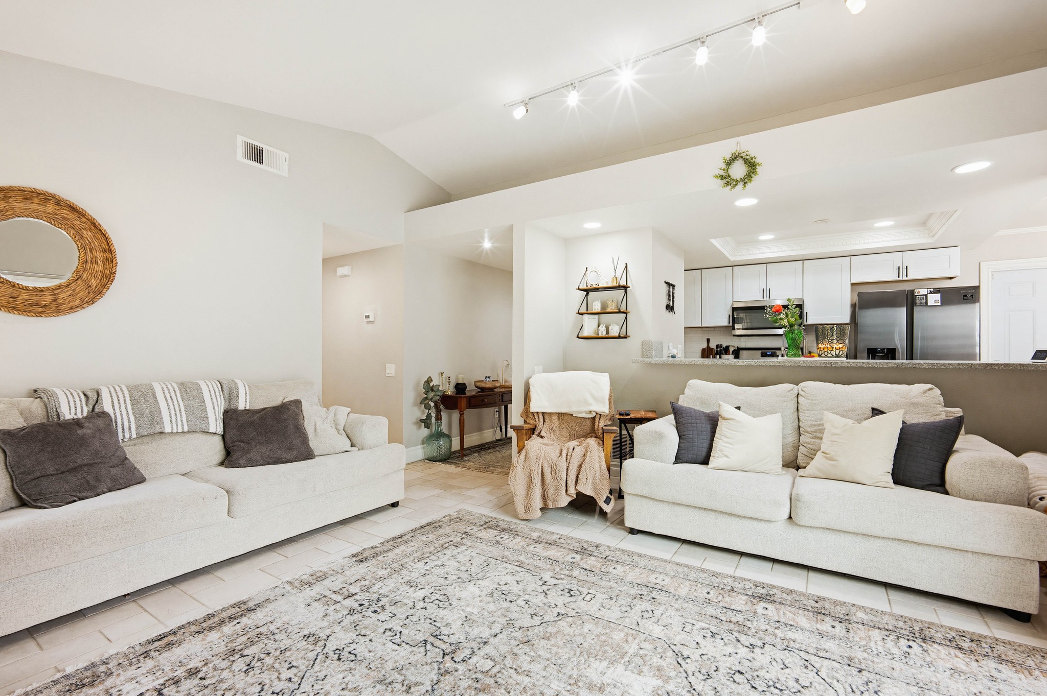 Virtual tour photo 12 of 39 for 42326 Agena St