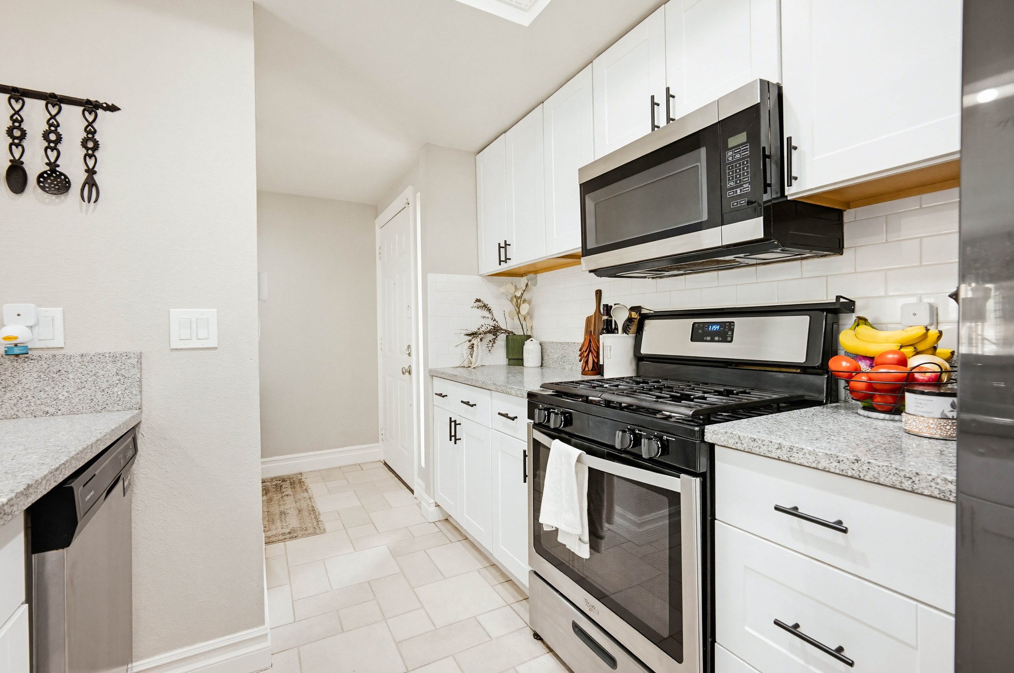 Virtual tour photo 15 of 39 for 42326 Agena St