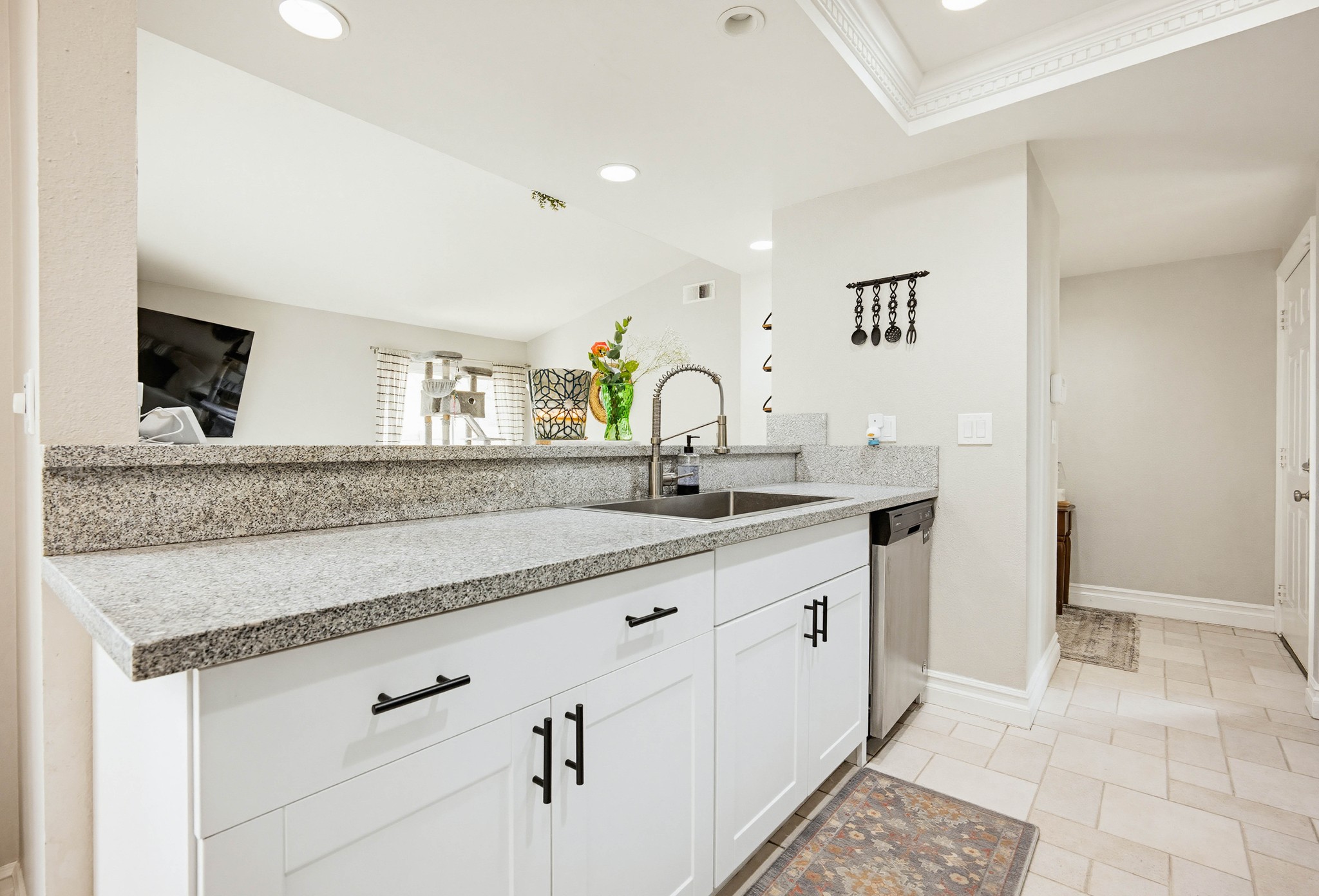 Virtual tour photo 16 of 39 for 42326 Agena St