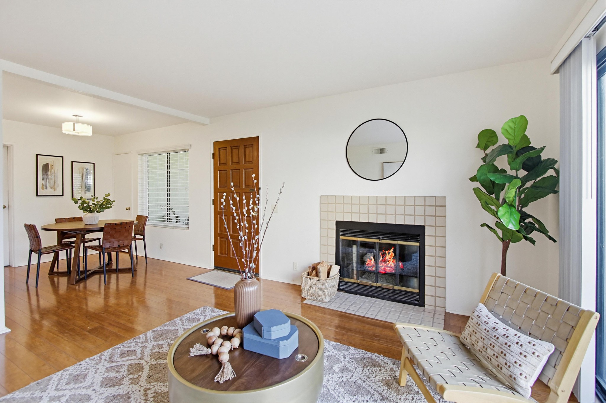 Virtual tour photo 7 of 36 for 4235 Porte de Palmas UNIT 182