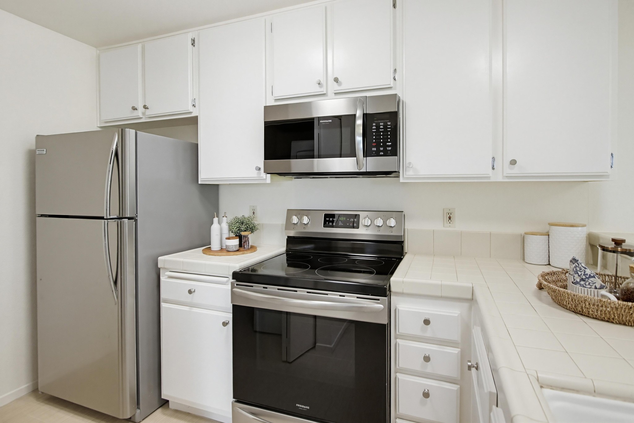 Virtual tour photo 14 of 36 for 4235 Porte de Palmas UNIT 182