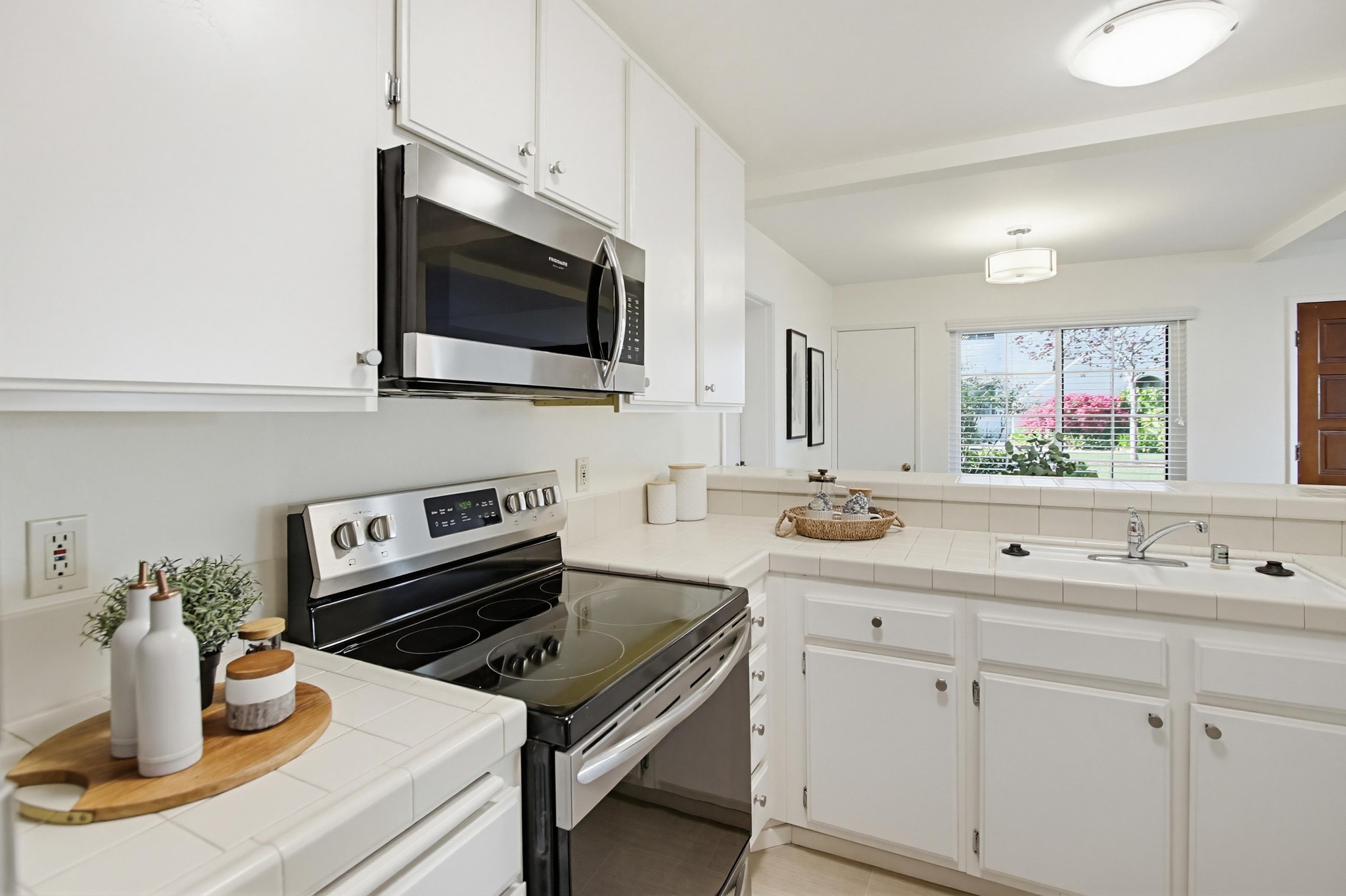 Virtual tour photo 16 of 36 for 4235 Porte de Palmas UNIT 182