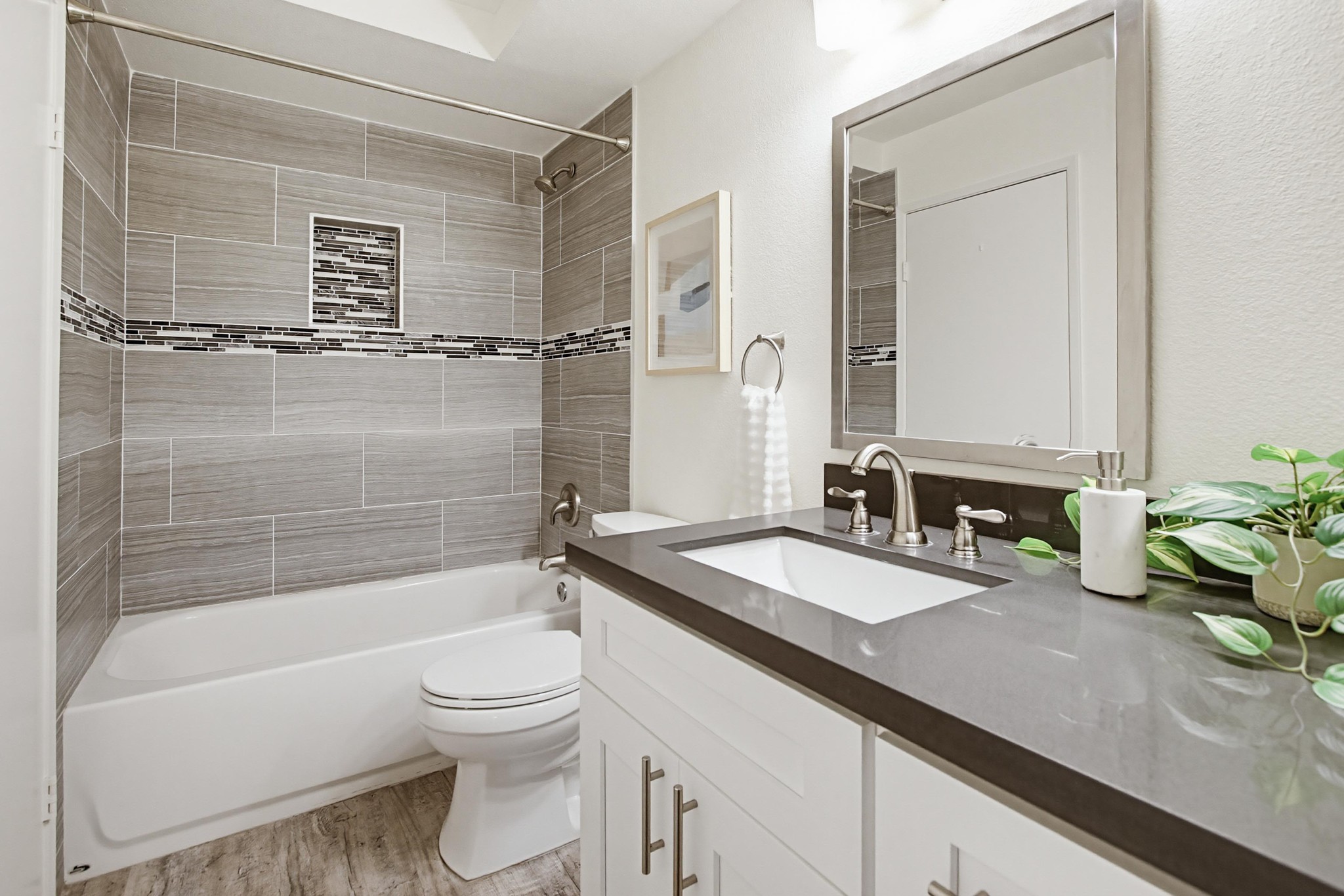 Virtual tour photo 21 of 36 for 4235 Porte de Palmas UNIT 182