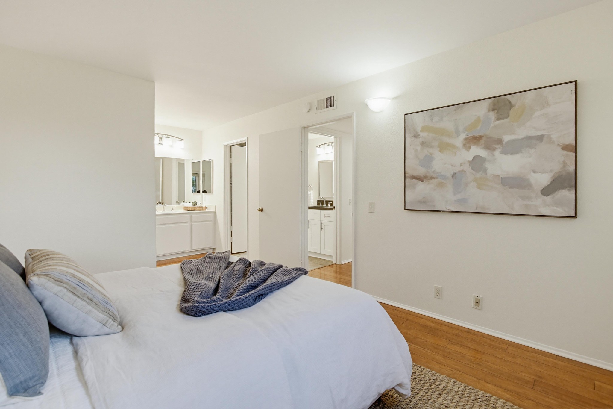 Virtual tour photo 25 of 36 for 4235 Porte de Palmas UNIT 182