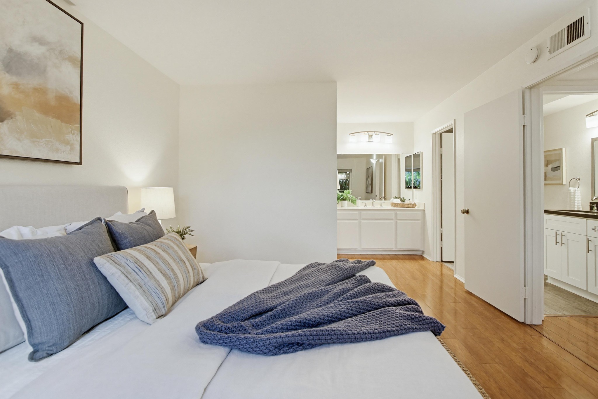 Virtual tour photo 26 of 36 for 4235 Porte de Palmas UNIT 182