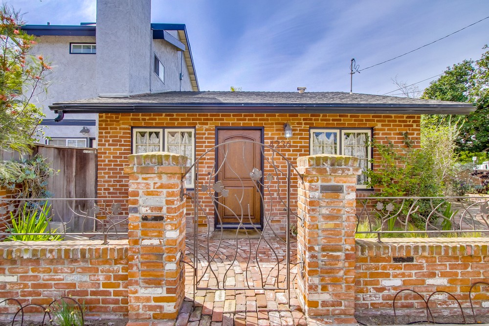 Virtual tour photo 7 of 46 for 4236 Cass Street