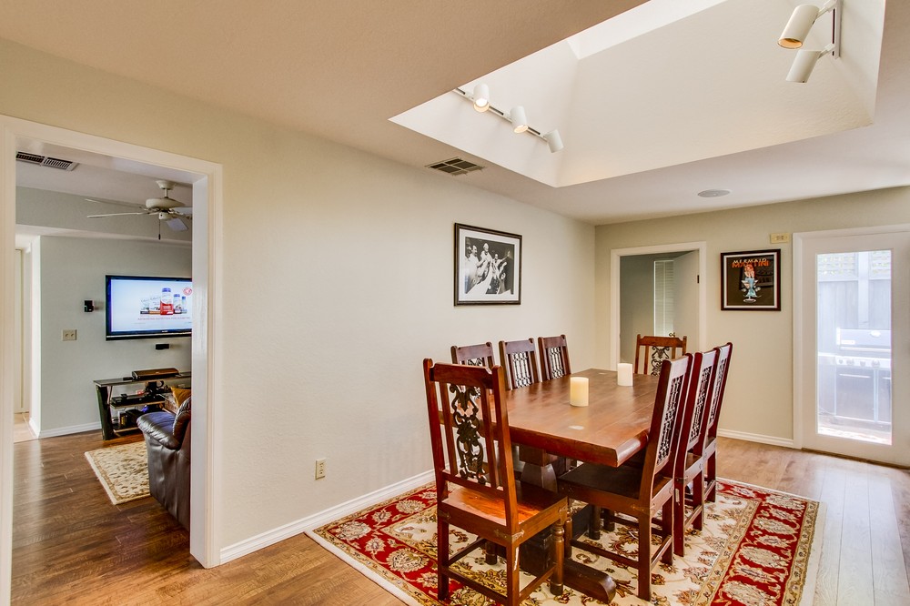 Virtual tour photo 10 of 46 for 4236 Cass Street