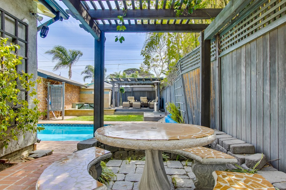 Virtual tour photo 37 of 46 for 4236 Cass Street