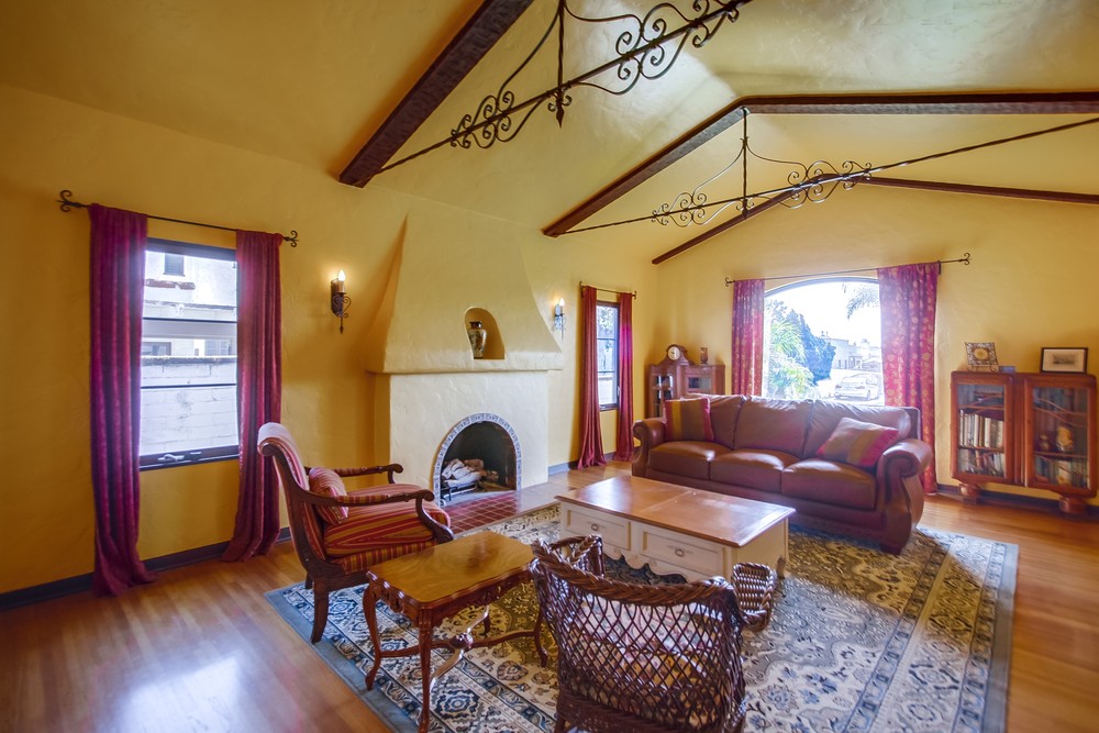 Virtual tour photo 10 of 46 for 4238 Hilldale Rd