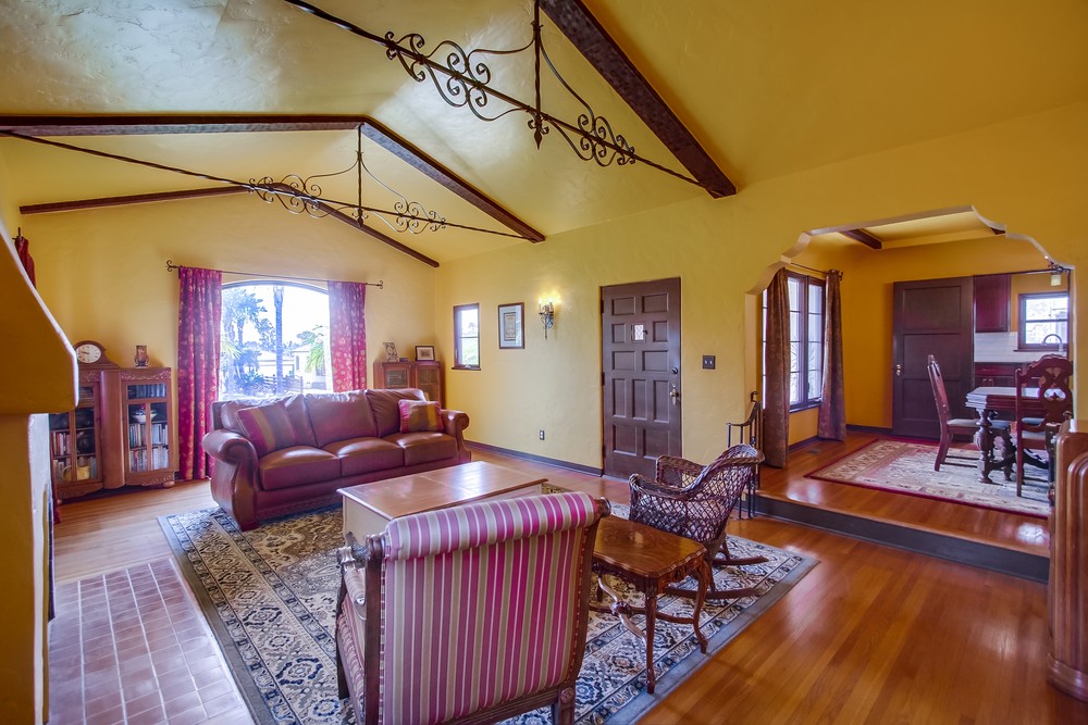 Virtual tour photo 12 of 46 for 4238 Hilldale Rd