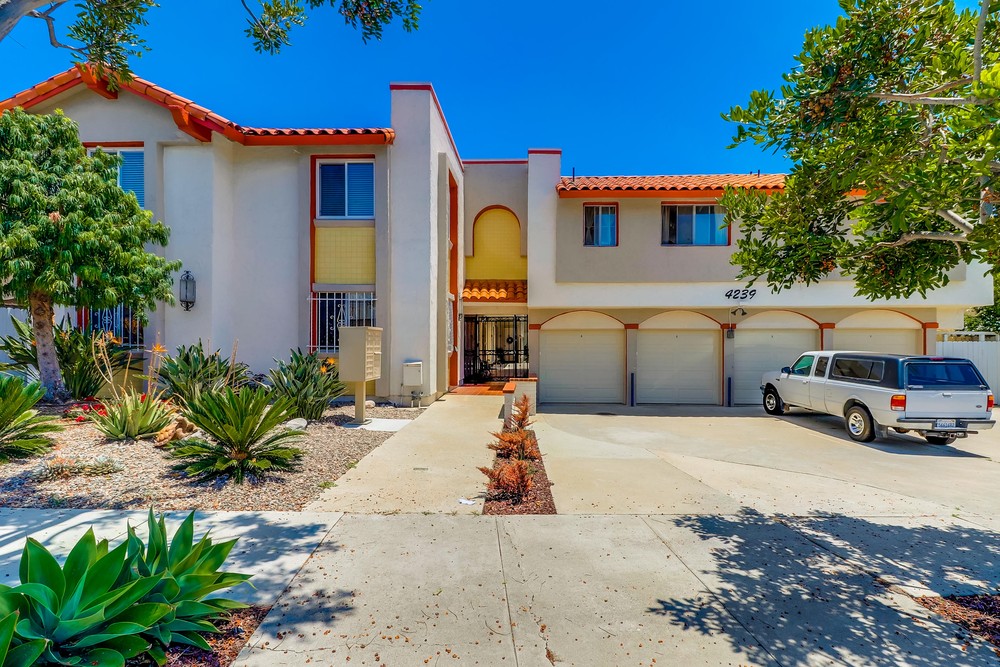 Virtual tour photo 1 of 31 for 4239 Cleveland Ave UNIT 1