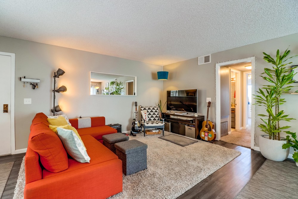 Virtual tour photo 7 of 31 for 4239 Cleveland Ave UNIT 1