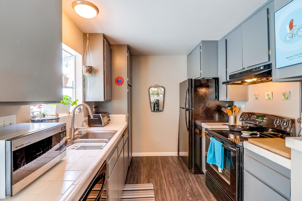 Virtual tour photo 16 of 31 for 4239 Cleveland Ave UNIT 1