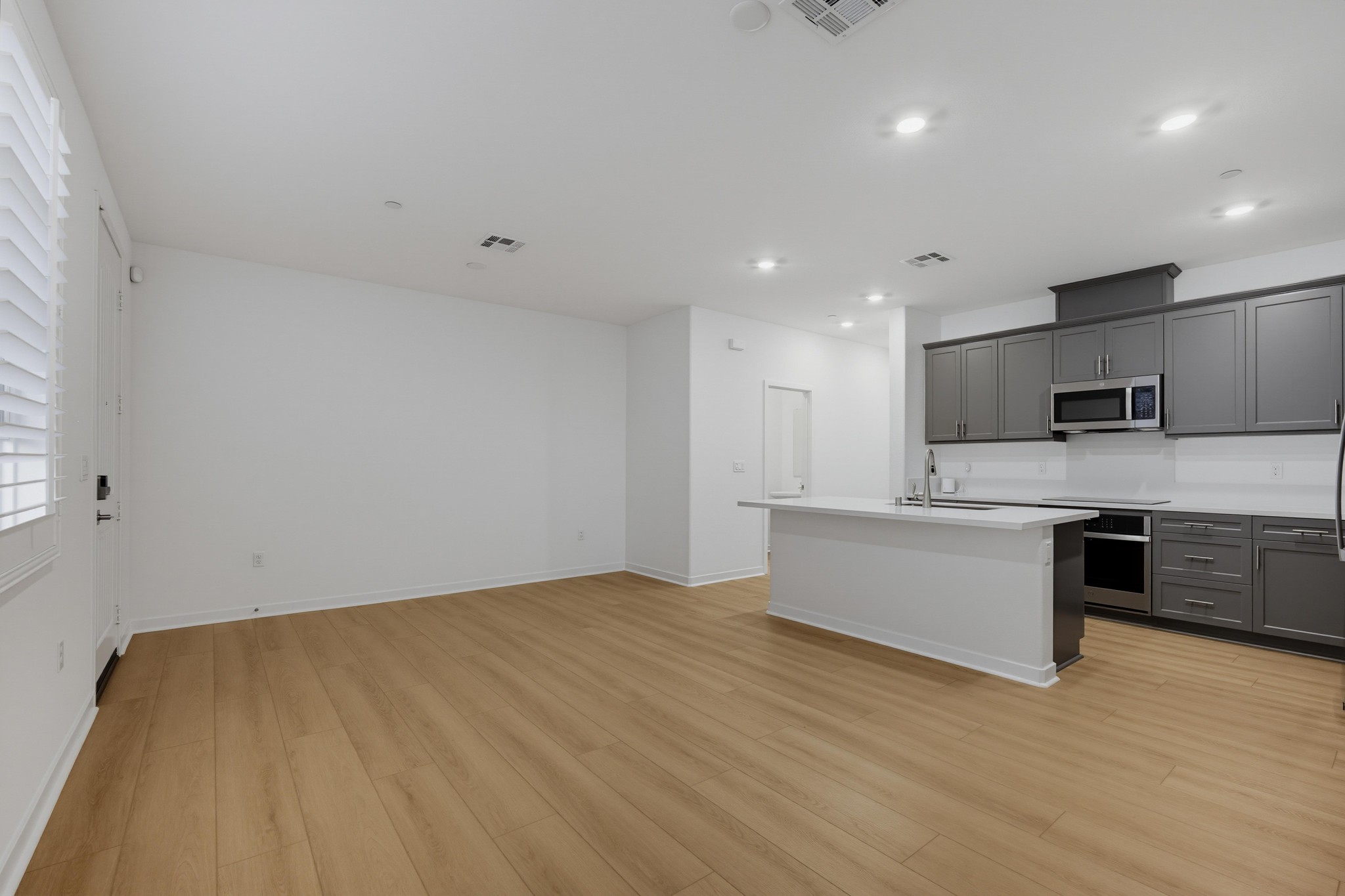 Virtual tour photo 14 of 52 for 4239 S Gasly Paseo