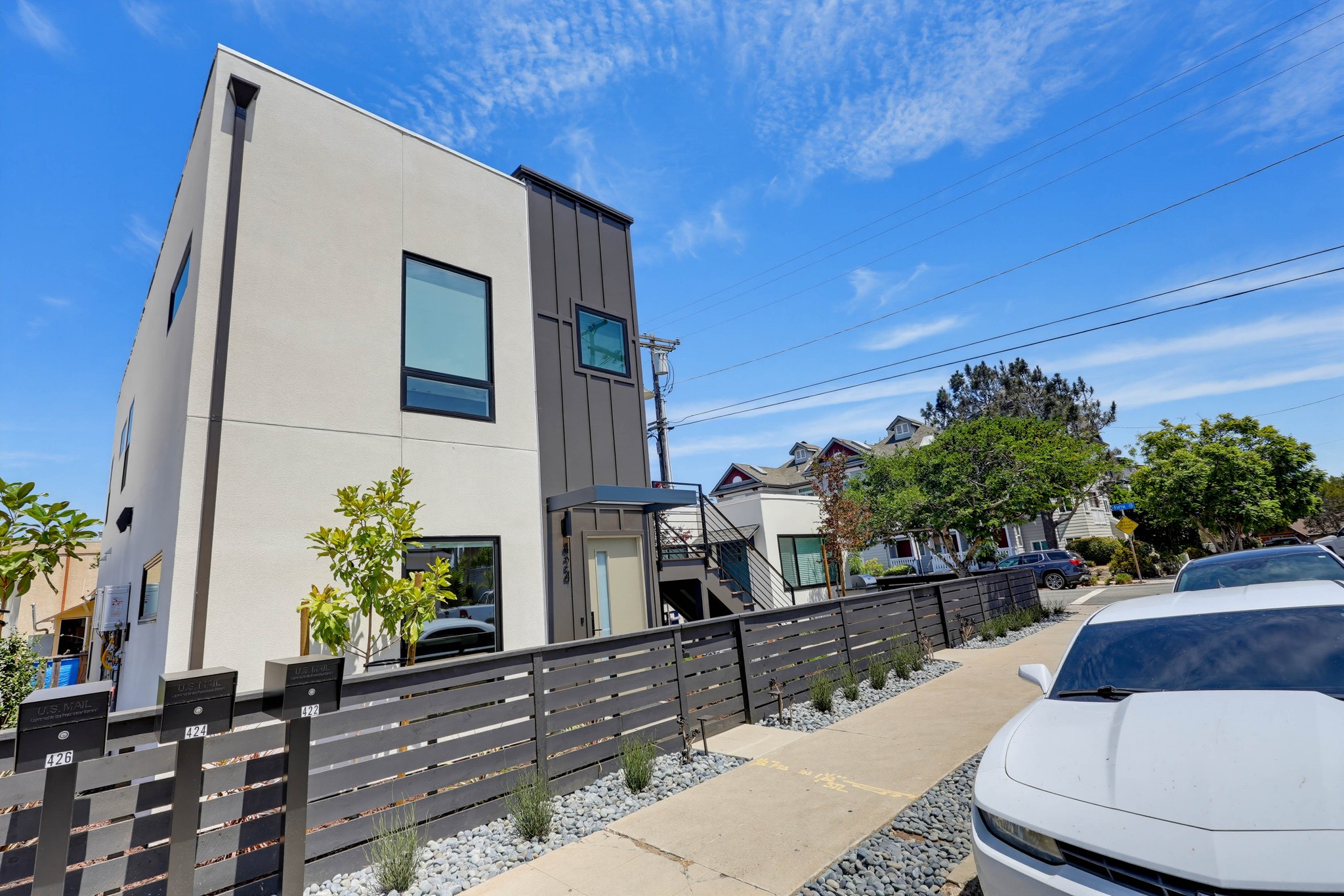 Virtual tour photo 1 of 38 for 424 Arbor Dr