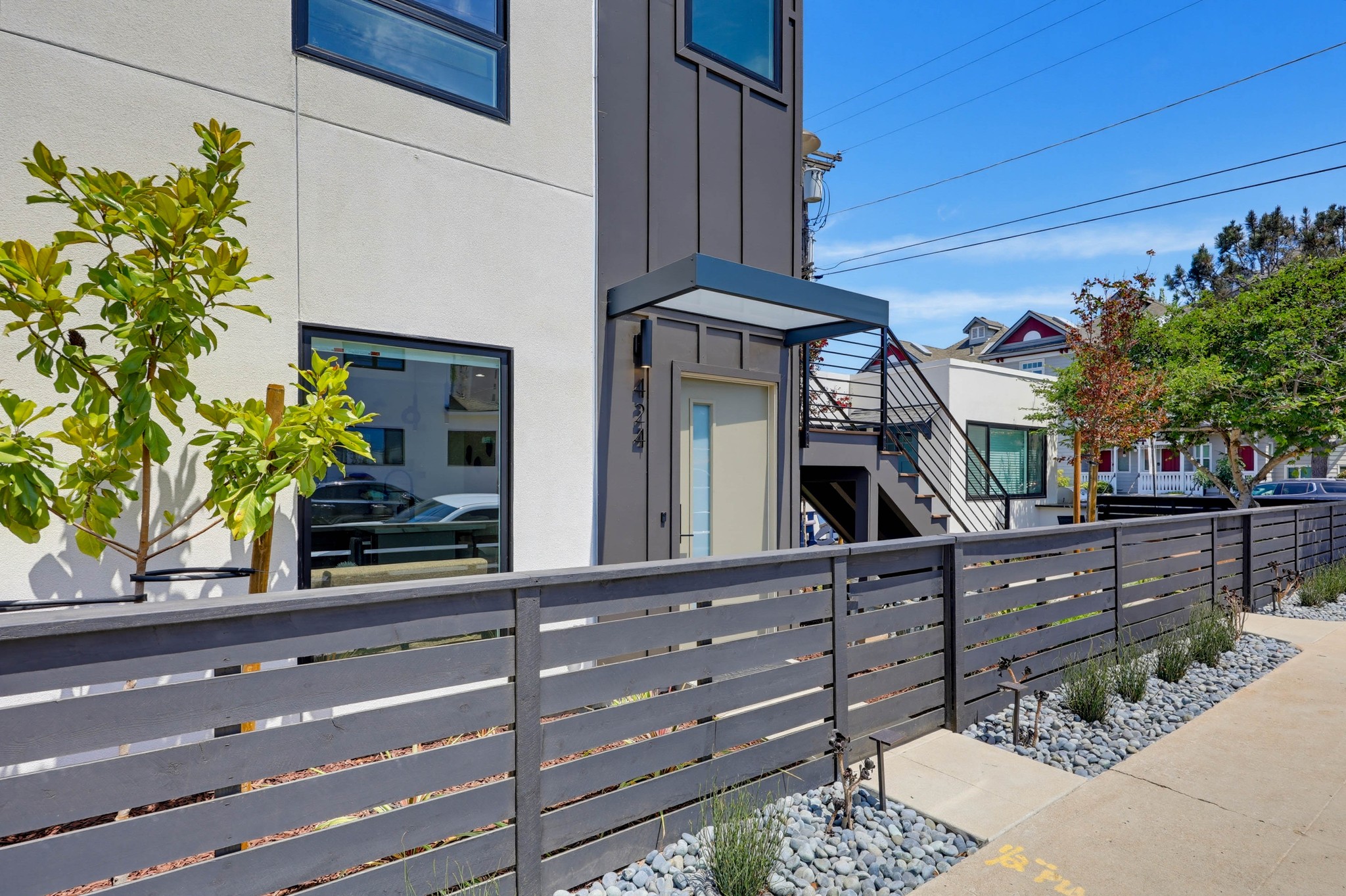 Virtual tour photo 5 of 38 for 424 Arbor Dr