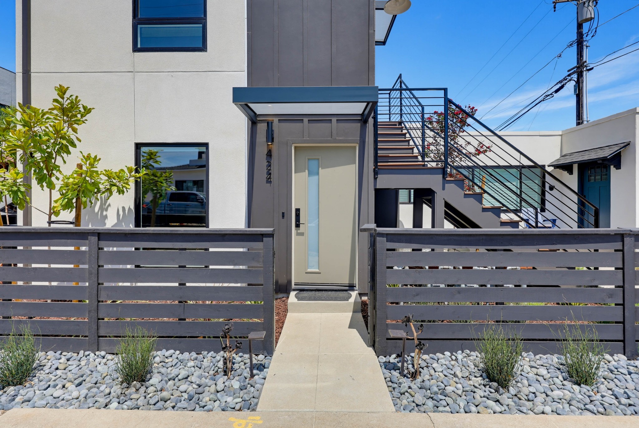 Virtual tour photo 9 of 38 for 424 Arbor Dr