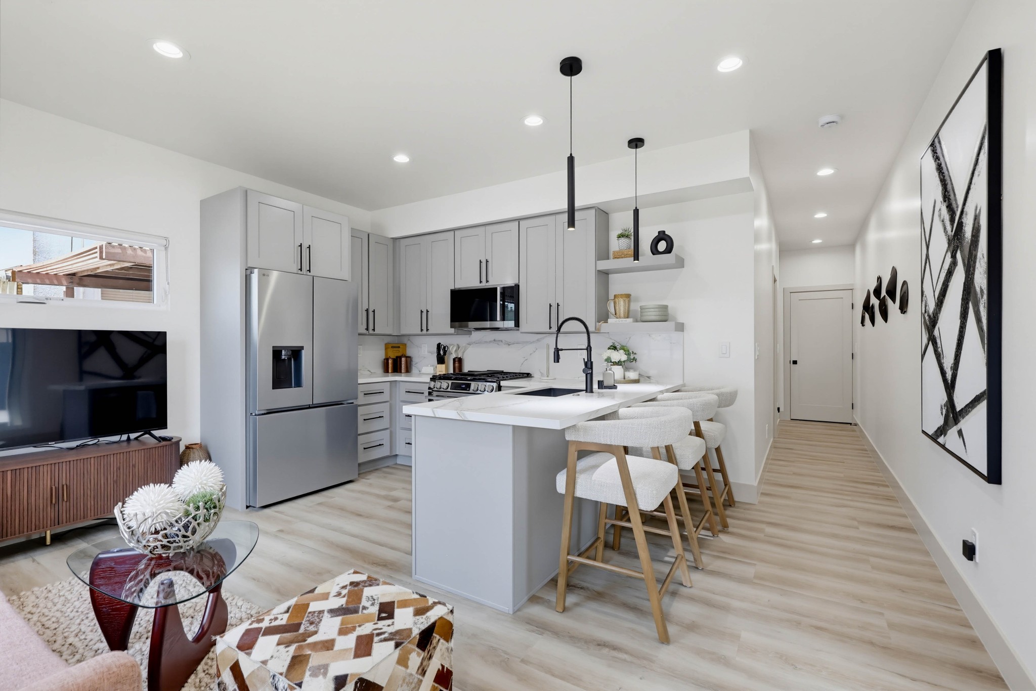 Virtual tour photo 13 of 38 for 424 Arbor Dr