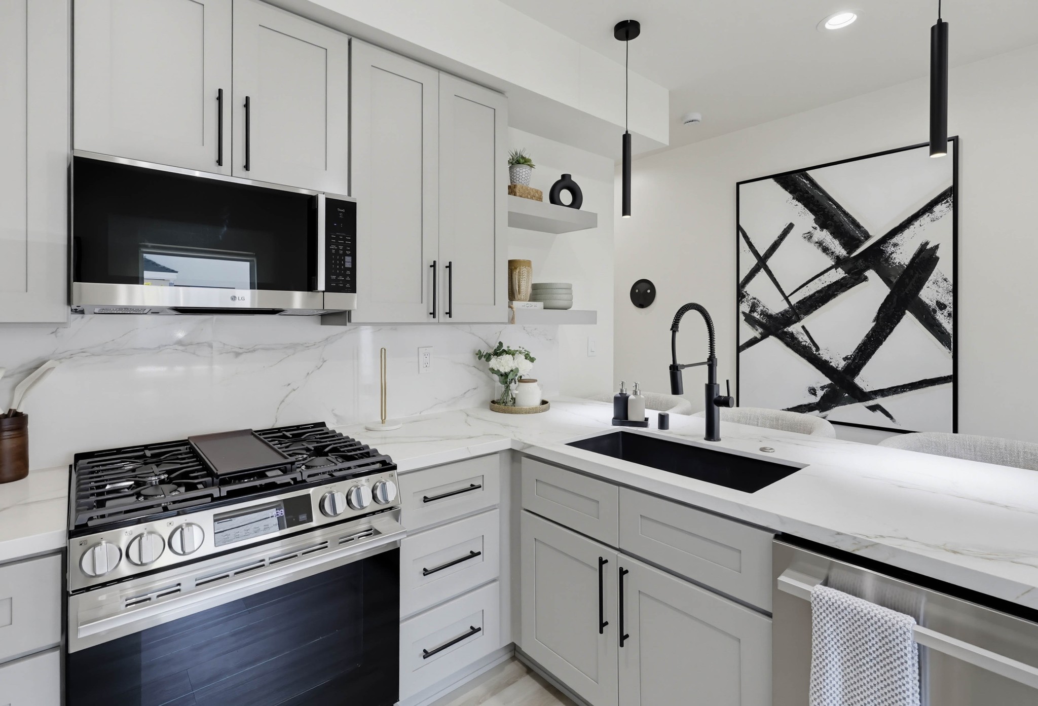 Virtual tour photo 19 of 38 for 424 Arbor Dr
